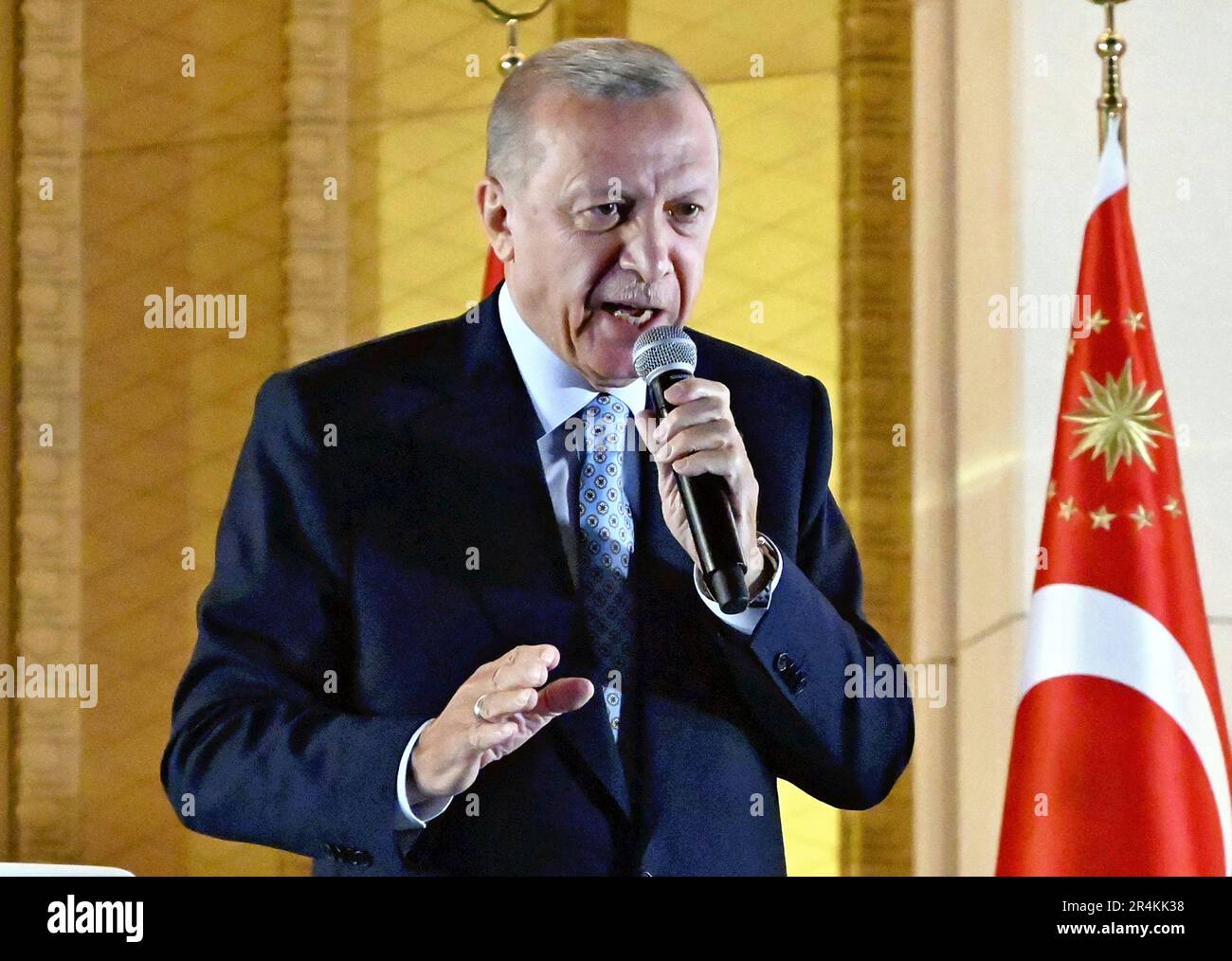 Recep Tayyip Erdoan Recep Tayyip Erdoğan speaks in front of his supporters after winning