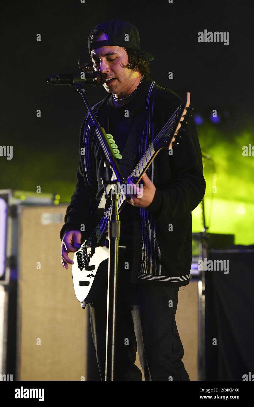 Pierce the veil vic fuentes 2023 hires stock photography and images