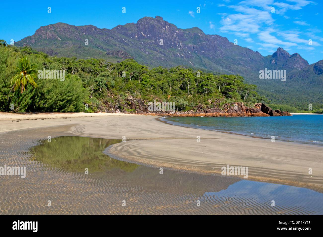 Little Ramsay Bay, Hinchinbrook Island Stock Photo Alamy