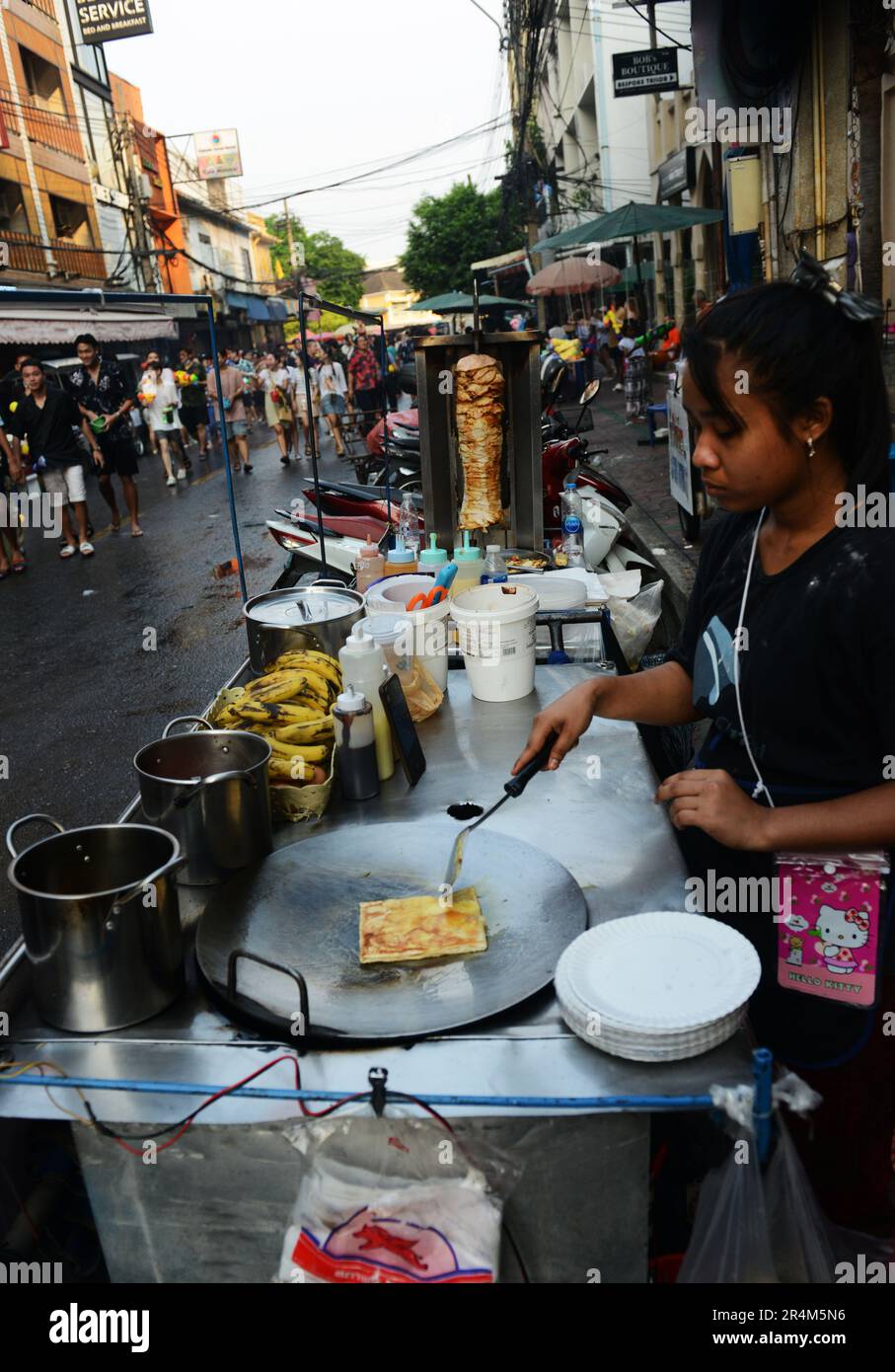A Thai Roti / Banana pancake vendor near Khaosan Road in Bangkok, Thailand. Stock Photo