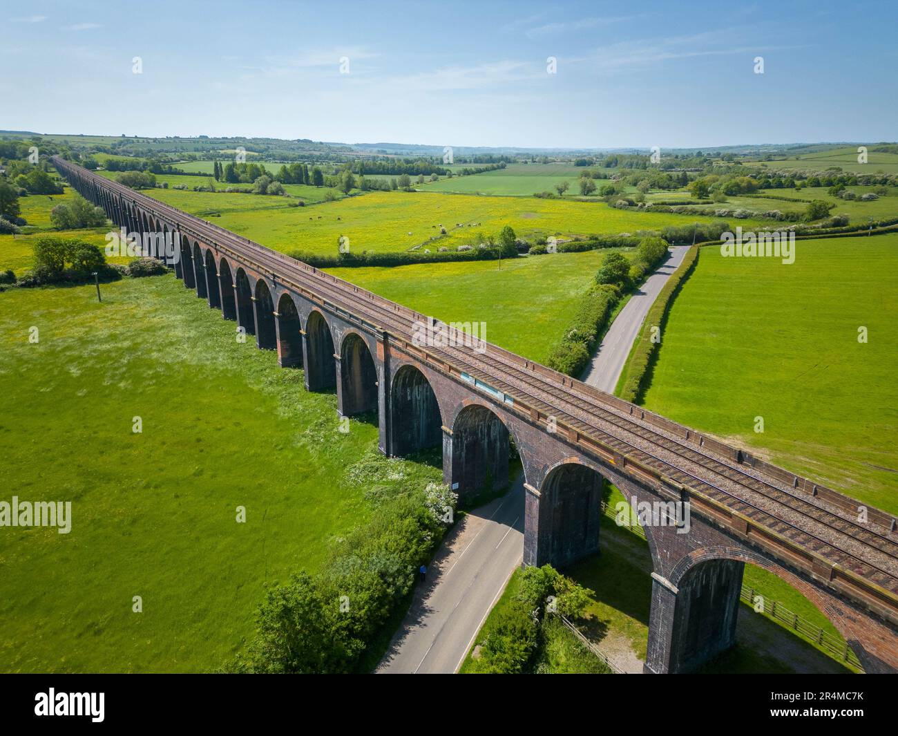 Harringworth Viaduct Northamptonshire At 1 275 Yards 1 166 Km Long harringworth-viaduct-northamptonshire-at-1-275-yards-1-166-km-long
