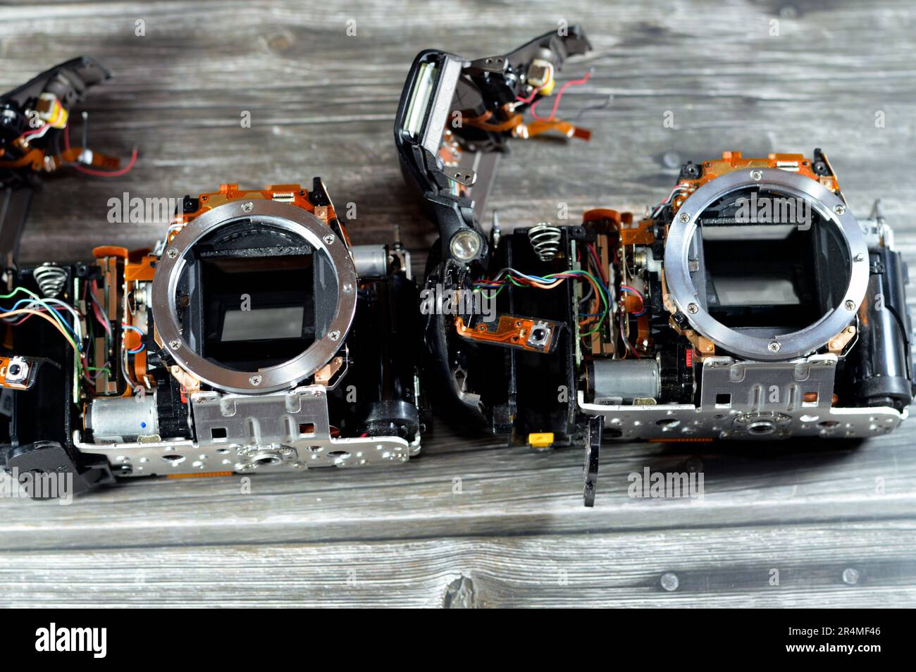 DSLR photographic and video digital camera bodies interior repair 