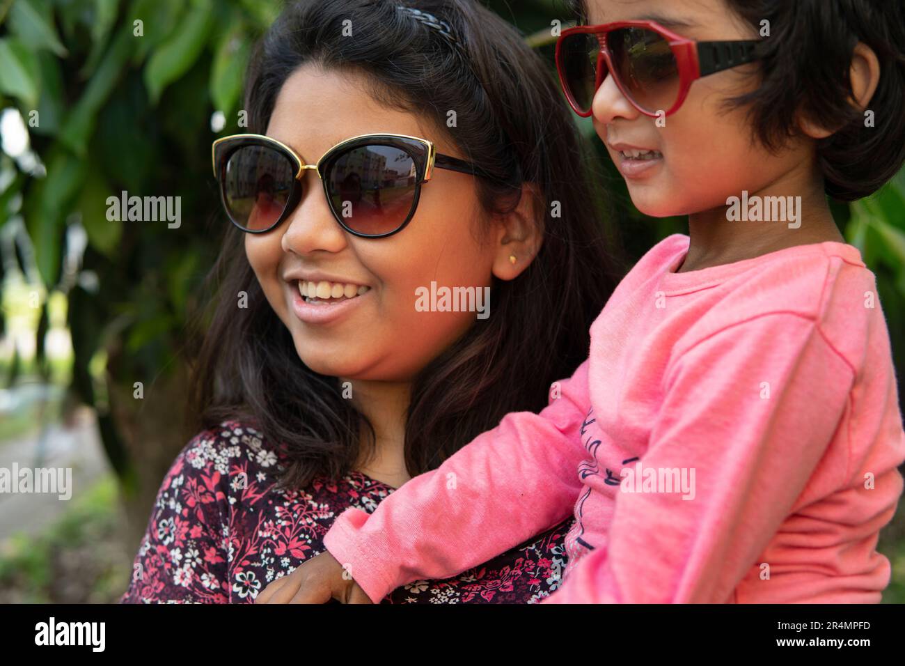 Indian girl portrait 16 years hi-res stock photography and images - Alamy