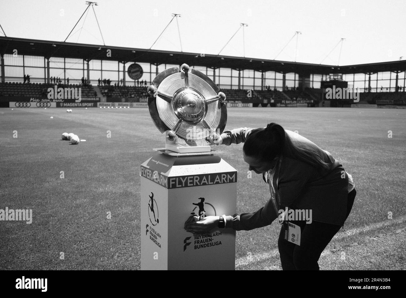 Flyeralarm bundesliga Black and White Stock Photos & Images Alamy
