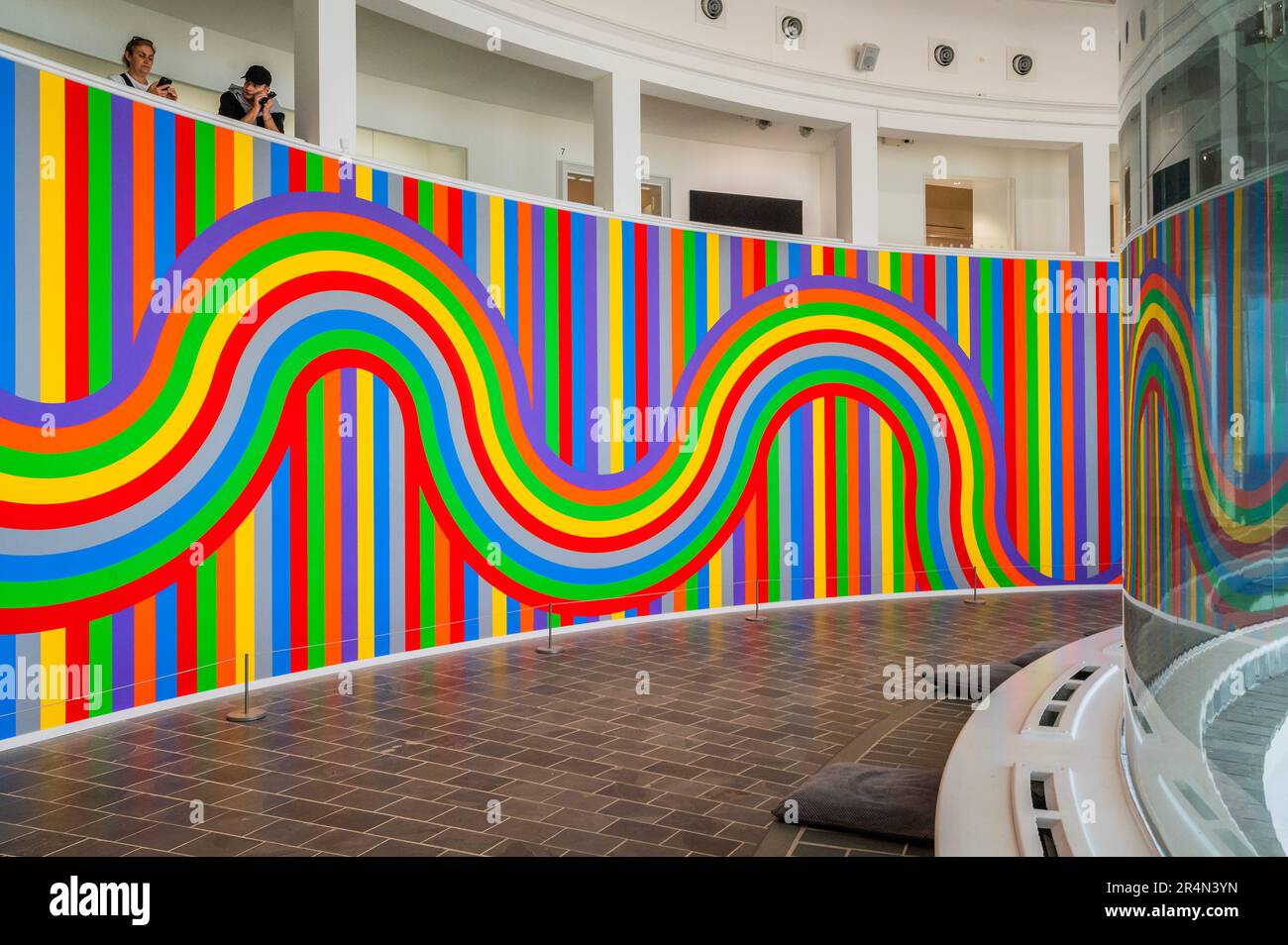 Sol lewitt hi-res stock photography and images - Page 2 - Alamy