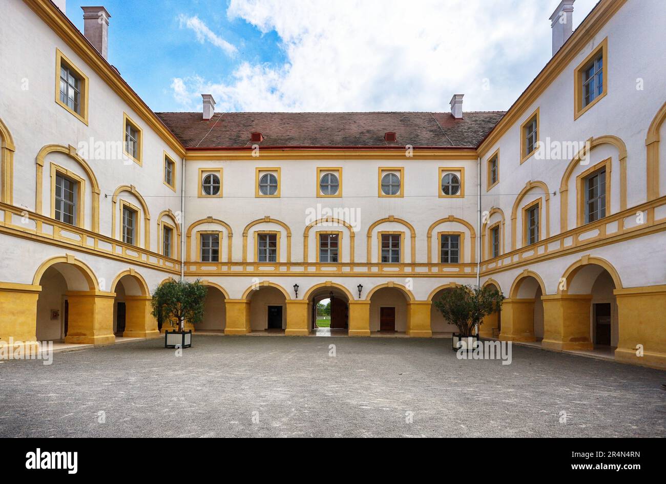 Marchfeld castle hi-res stock photography and images - Alamy