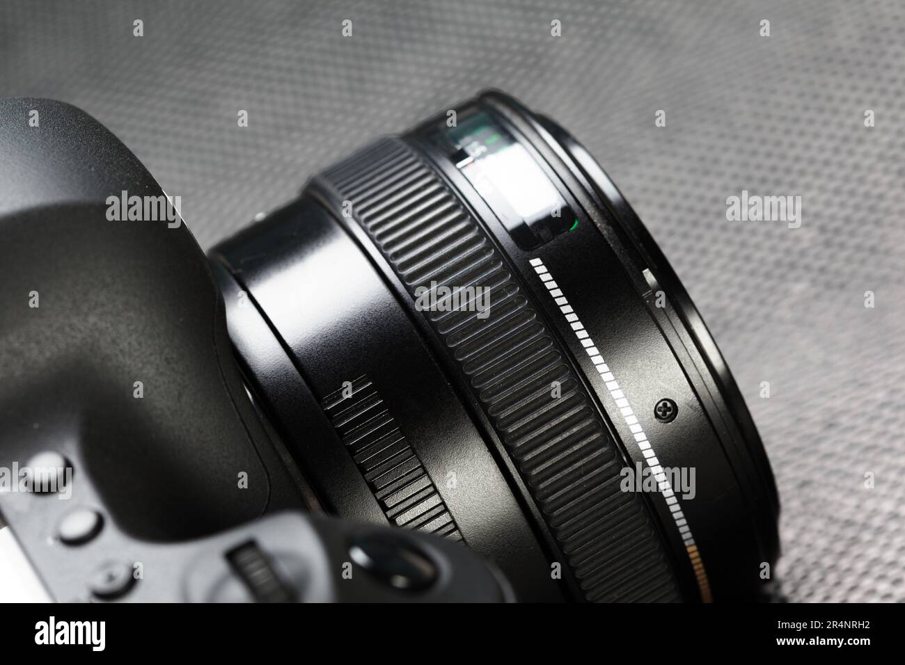 digital SLR camera Stock Photo - Alamy