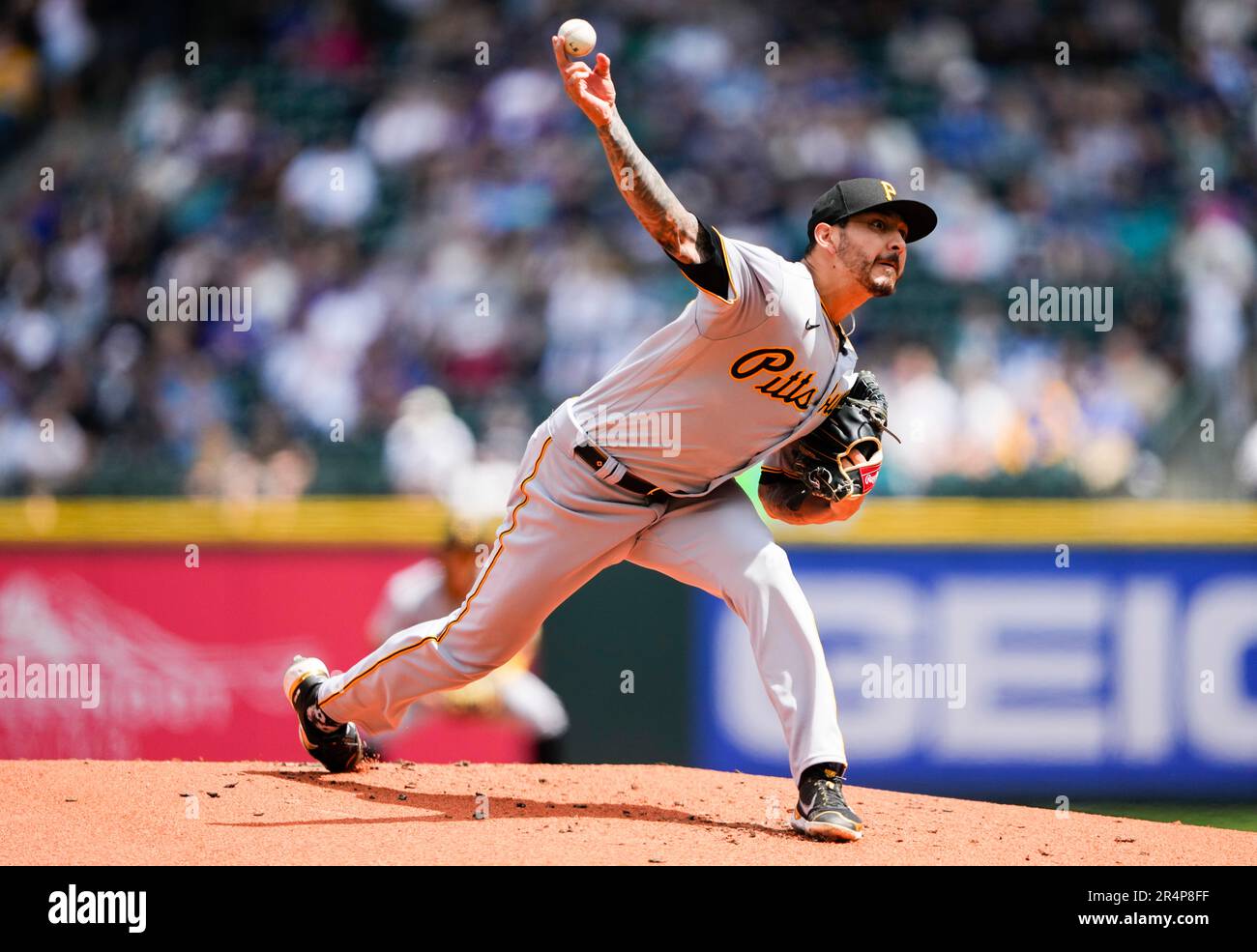 Pittsburgh Pirates starting pitcher Vince Velasquez throws against the