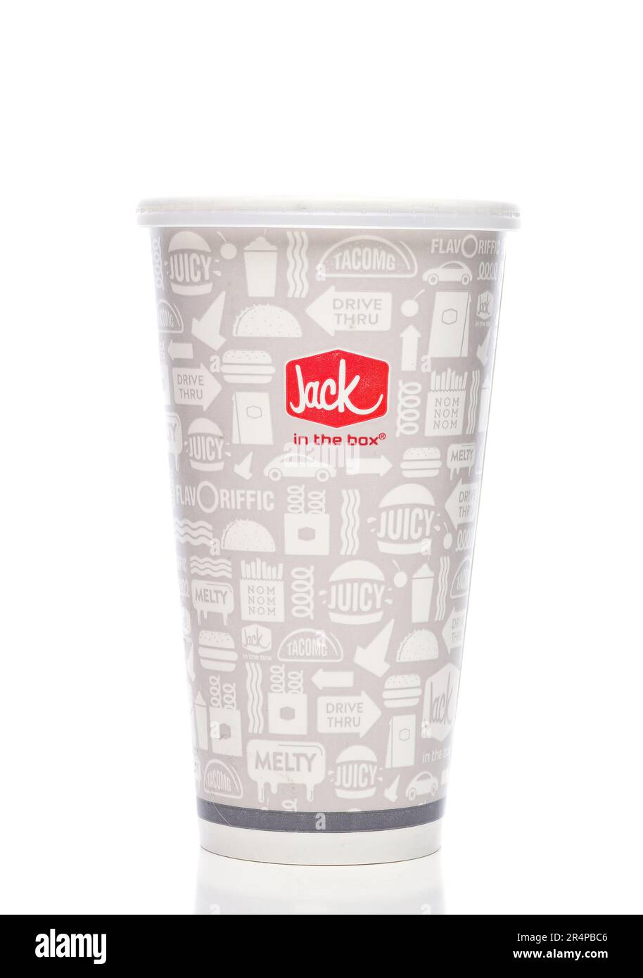IRIVNE, CALIFORNIA - 29 MAY 20223: A disposable drink cup from Jack in the Box fast-food restaurant. Stock Photo