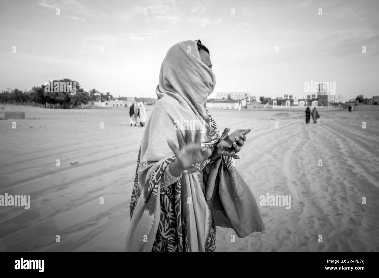 Mauritania, Adrar region, Chinguetti, youg woman Stock Photo