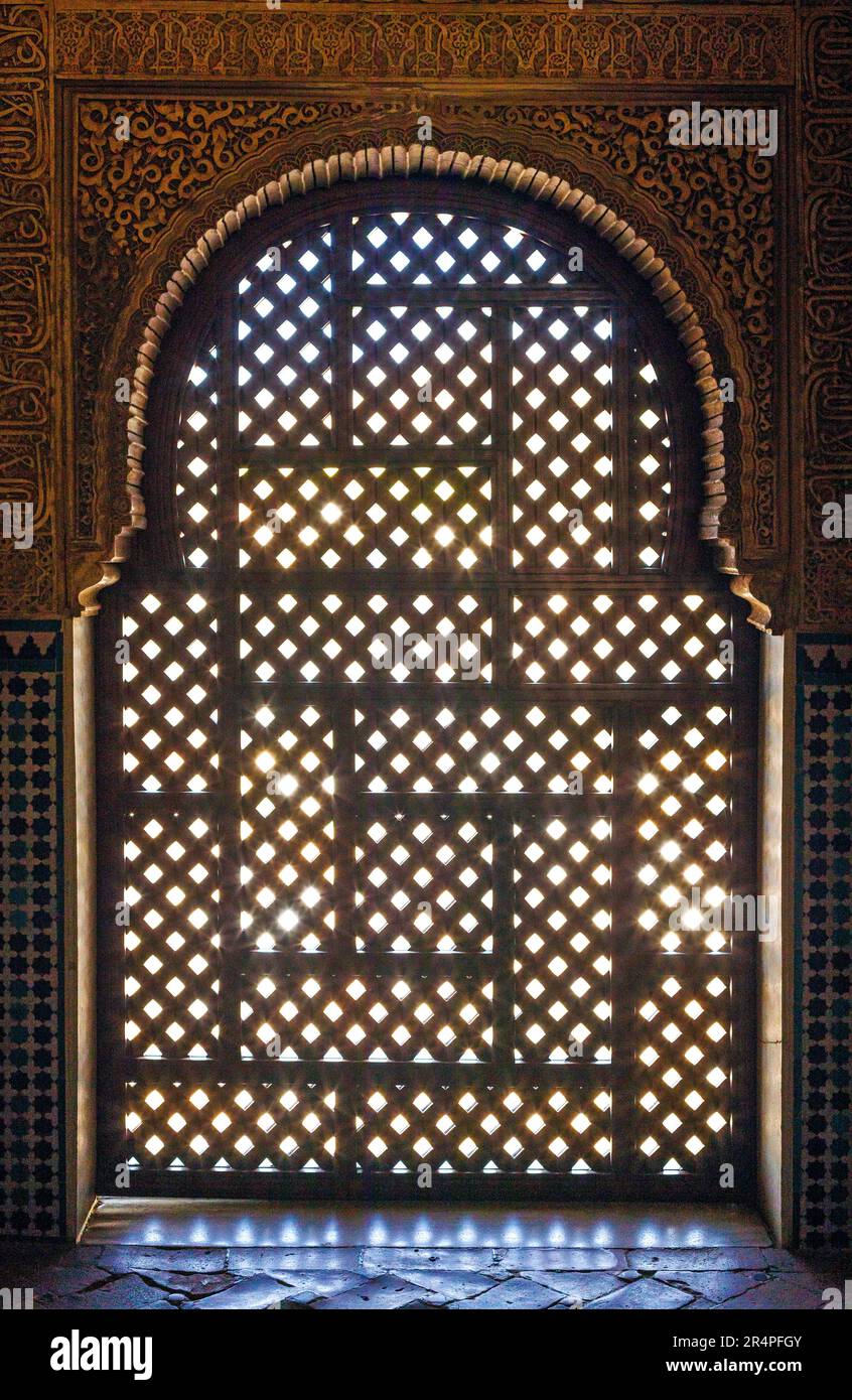 Lattice door hi-res stock photography and images - Alamy