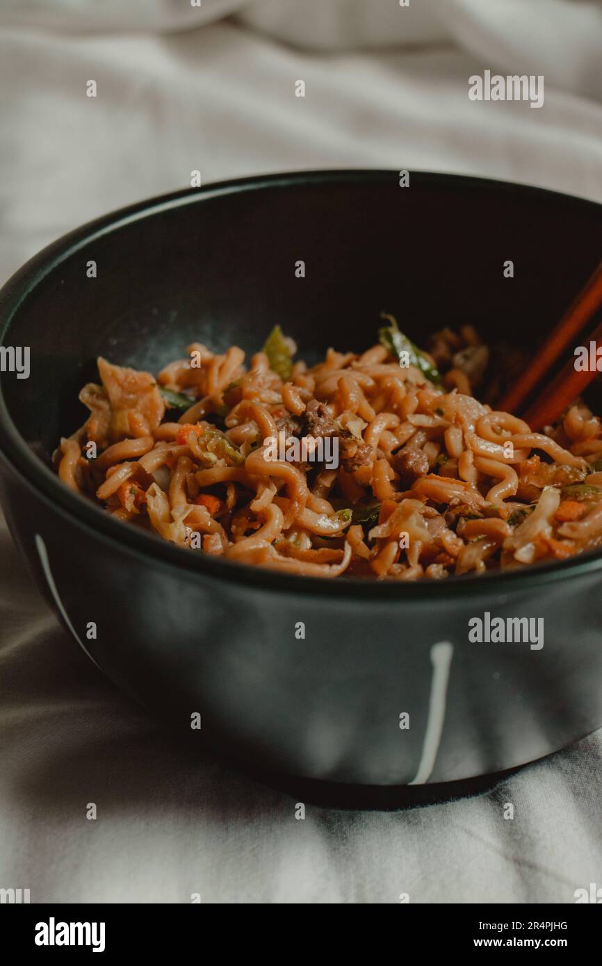 japanese yakisoba noodles Stock Photo - Alamy