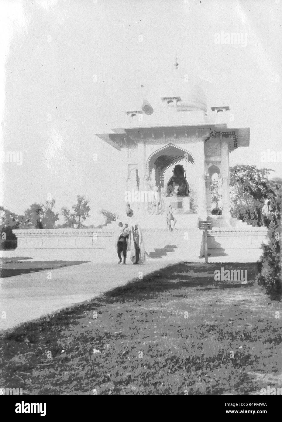 Southern India, parts of which are now known as Pakistan: Victoria Memorial in Lahore, c1918. From a series taken from the original first World War snapshot photo taken in India, c1917-19. The originals were small photographs which might look poor if enlarged too much. Stock Photo