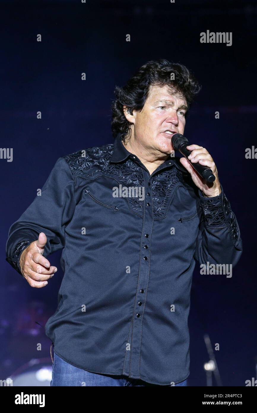 Denham Springs, LA, USA. 27th May, 2023. Shenandoah lead singer Marty Raybon performs for the crowd during Day 1 of the 2023 Cajun Country Jam Memorial Day Festival at PADS North Park in Denham Springs, LA. Jonathan Mailhes/CSM(Credit Image: © Jonathan Mailhes/Cal Sport Media). Credit: csm/Alamy Live News Stock Photo