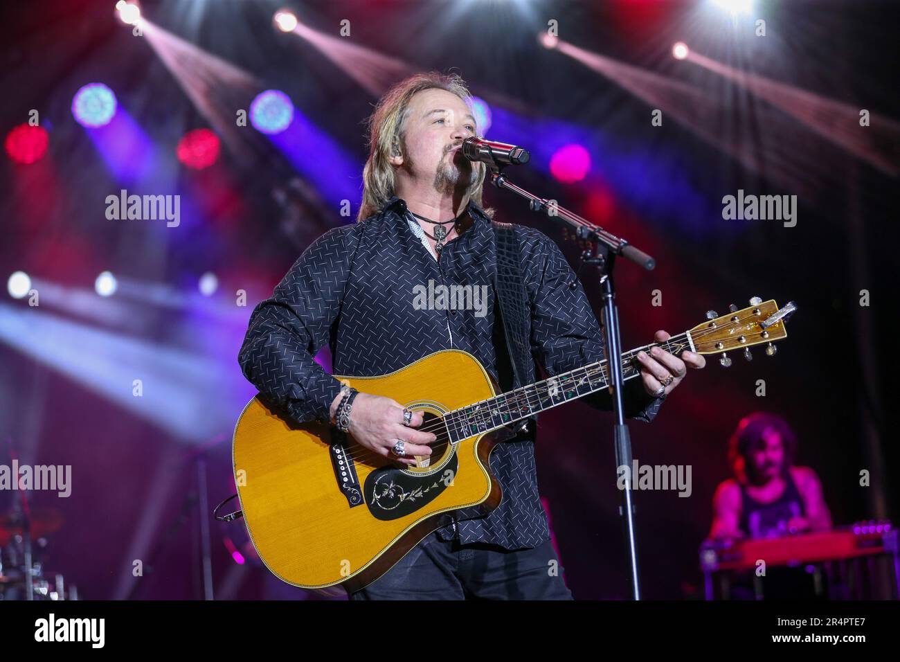 Denham Springs, LA, USA. 27th May, 2023. Travis Tritt performs for the crowd during Day 1 of the 2023 Cajun Country Jam Memorial Day Festival at PADS North Park in Denham Springs, LA. Jonathan Mailhes/CSM(Credit Image: © Jonathan Mailhes/Cal Sport Media). Credit: csm/Alamy Live News Stock Photo
