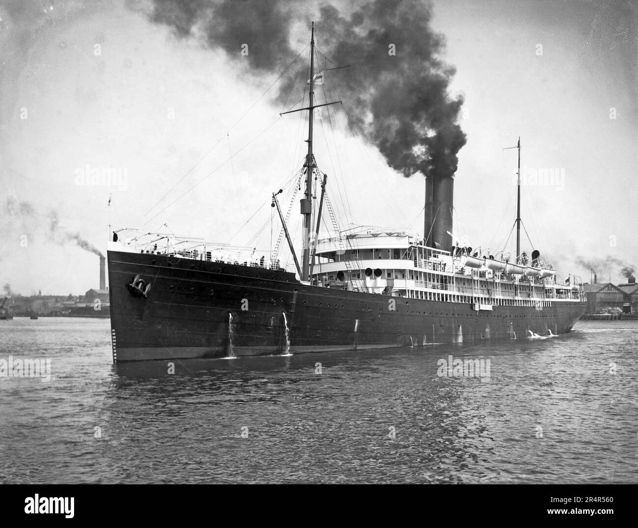 The RMS Tahiti in Sydney Harbour, circa 1920. In November 1927, Tahiti ...