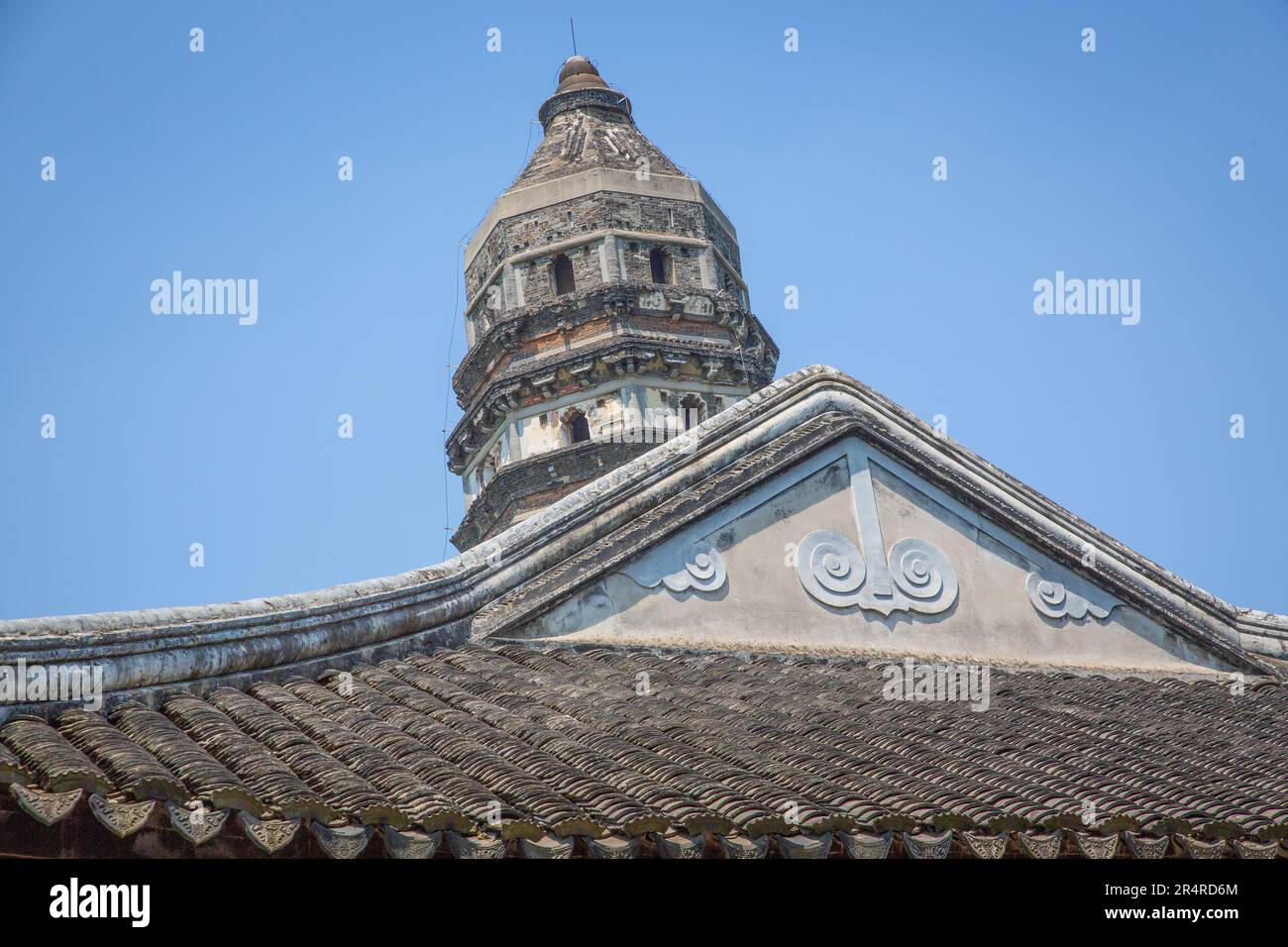 Yunyan Temple Pagoda, Gusu District Stock Photo Alamy
