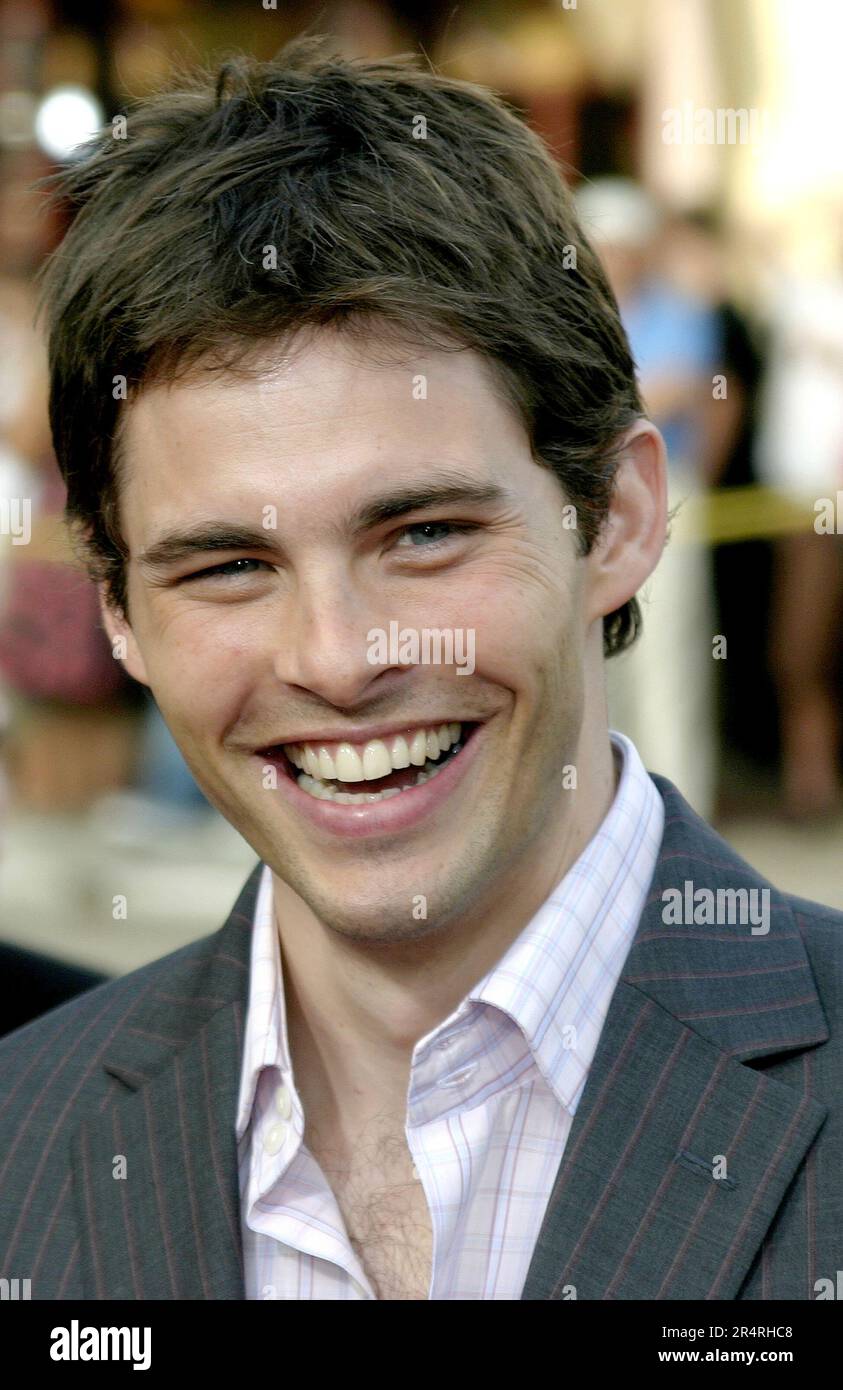 James Marsden at the Los Angeles premiere of 'The Notebook' held at the