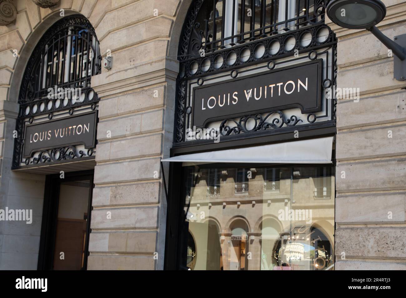 Bordeaux , Aquitaine France - 05 19 2023 : louis vuitton logo brand wall  facade and sign text front entrance up store fashion shop Stock Photo -  Alamy