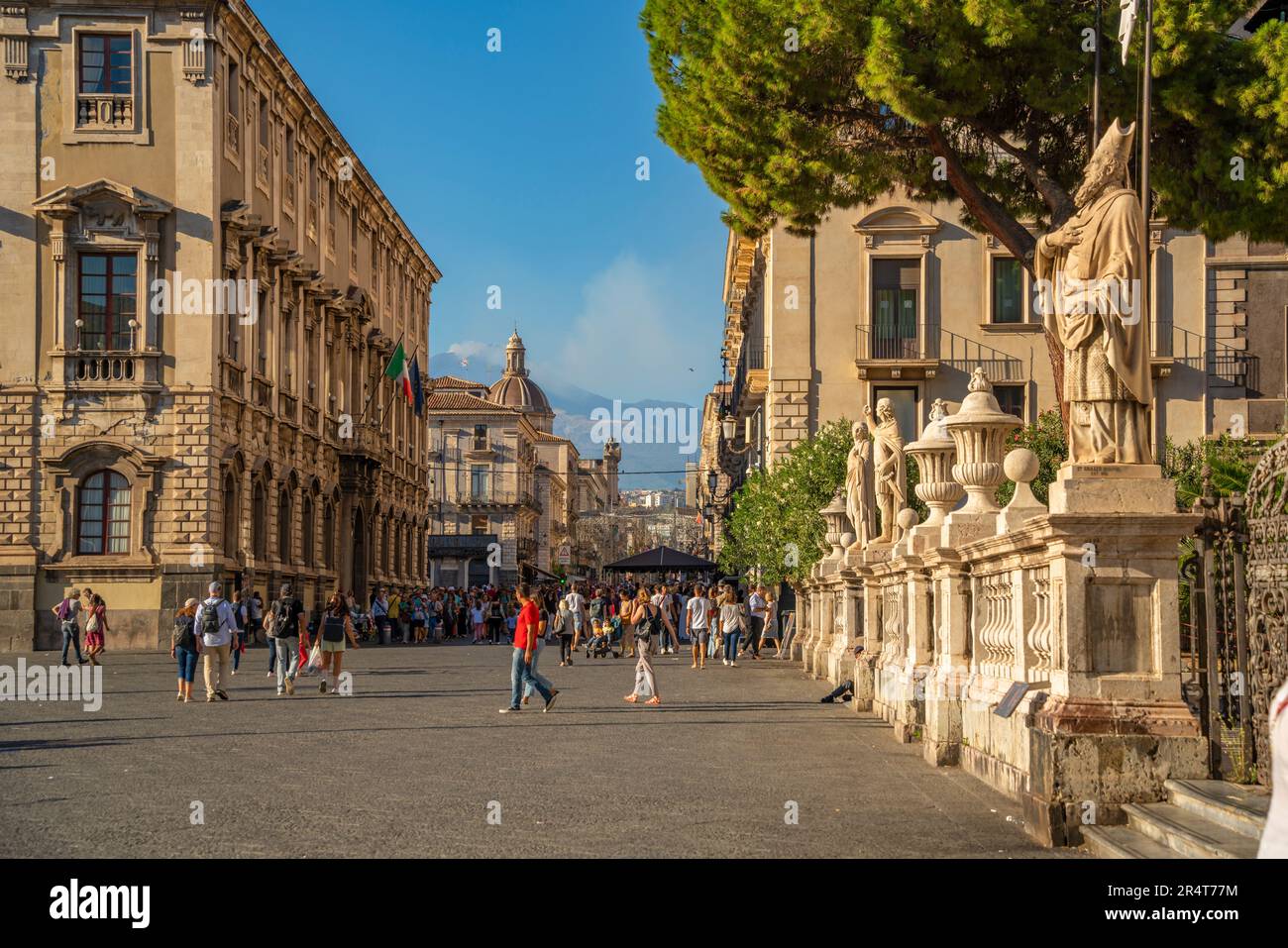 View of Piazza Duomo and Mount Etna in the background, Catania, Sicily, Italy, Europe Stock Photo