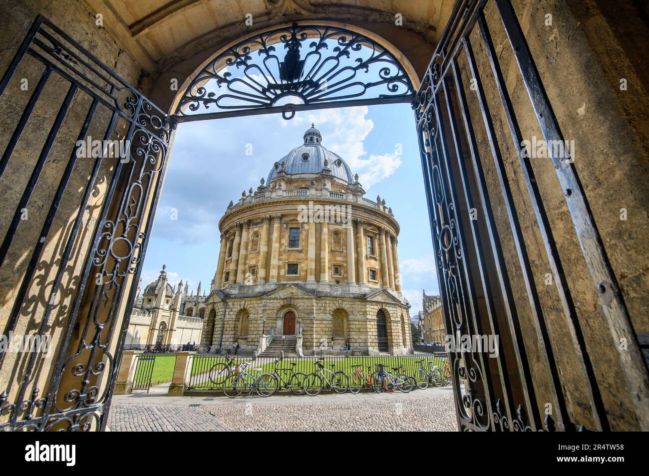 The Radcliffe Camera, reading room of the Bodleian Library at Oxford ...