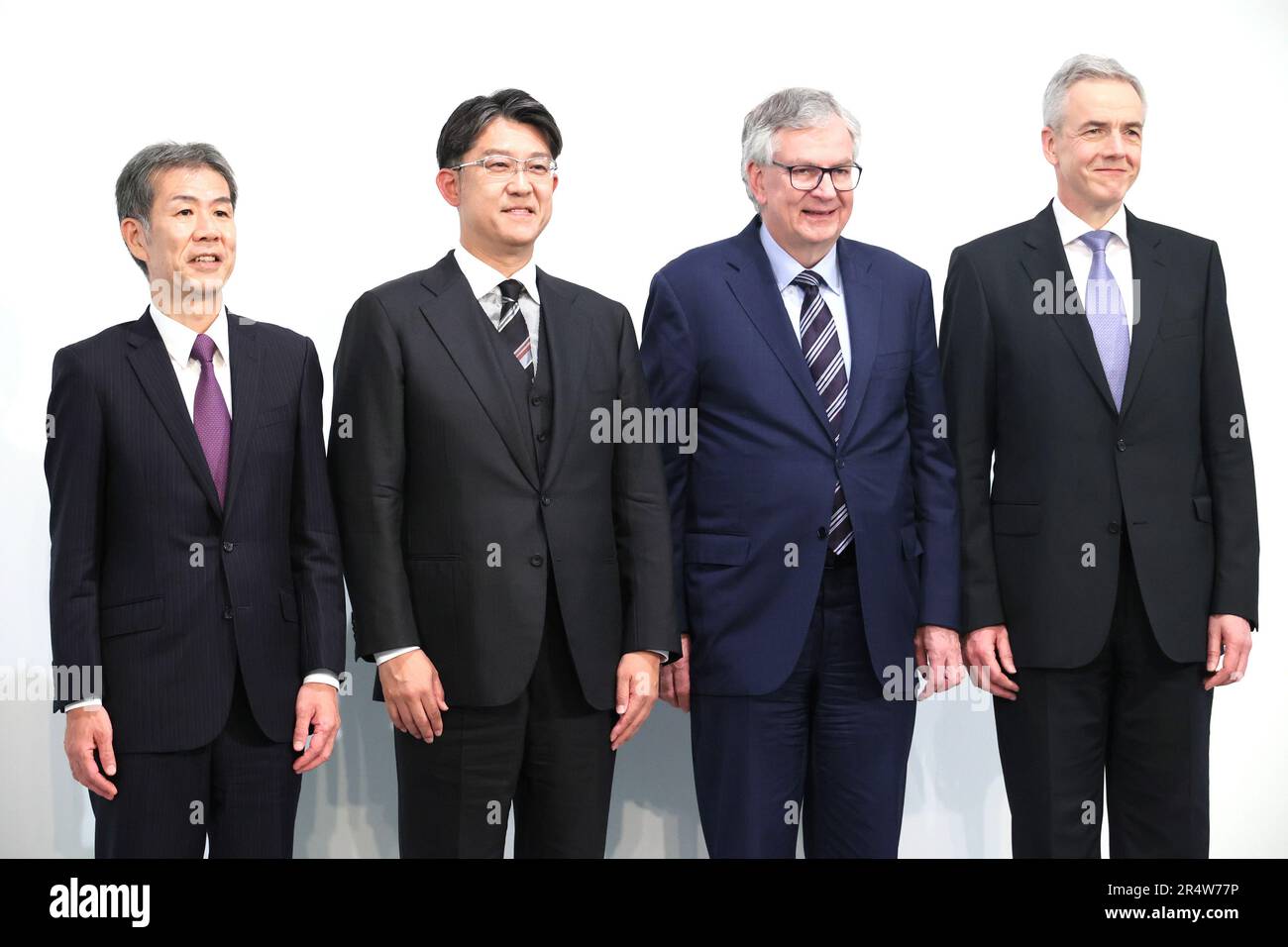 Tuesday. 30th May, 2023. Tokyo, Japan. 30th May, 2023. (L-R) Japan's Hino Motors CEO Satoshi Ogiso, Toyota Motor CEO Koji Sato, Germany's Daimler Truck CEO Martin Daum and Daimler's subsidiary MFTBC (Mitsubishi Fuso) CEO Karl Depper pose for photo as they announced Hino and MFTBC will merge their businesses and Toyota and Daimler Truck will form a holding company at a press conference in Tokyo on Tuesday, May 30, 2023. (photo by Yoshio Tsunoda/AFLO) Stock Photo