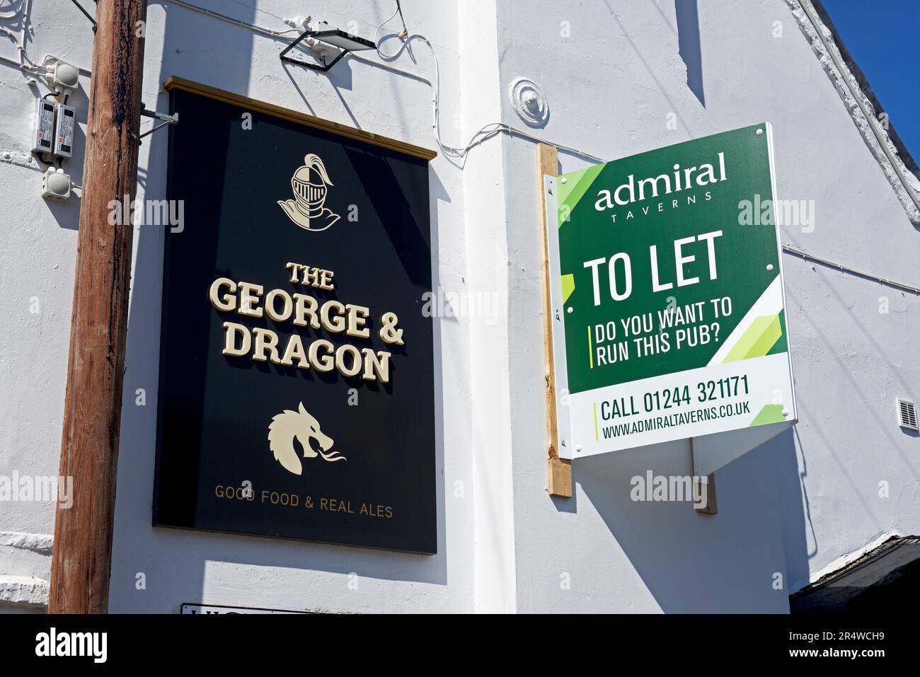 Sign – to let – on the George and Dragon pub, England UK Stock Photo