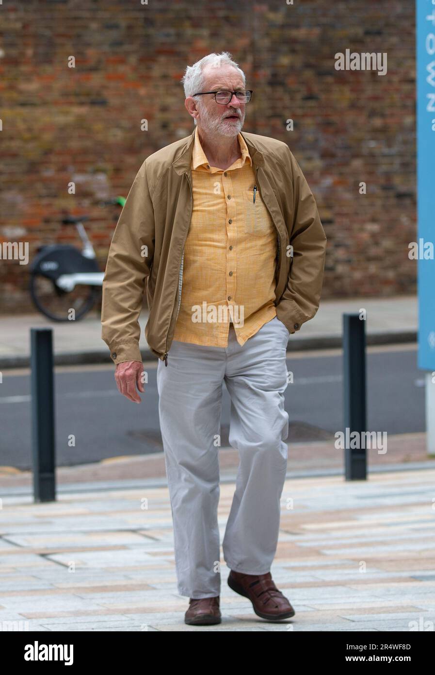 London, England, UK. 30th May, 2023. Former Labour Party leader JEREMY CORBYN is seen at the picket line outside head office of homelessness charity St Mongu's as front line workers of the charity start month long strike over pay. (Credit Image: © Tayfun Salci/ZUMA Press Wire) EDITORIAL USAGE ONLY! Not for Commercial USAGE! Credit: ZUMA Press, Inc./Alamy Live News Credit: ZUMA Press, Inc./Alamy Live News Stock Photo