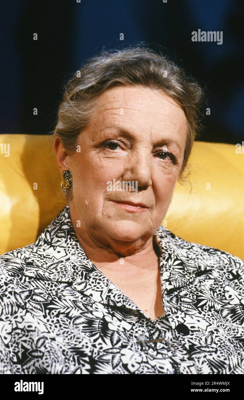 French actress Denise Gence on the TV programme "Le Divan", 4 November 1990. Stock Photo