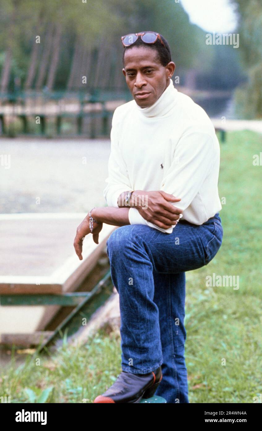 La belle Anglaise TV series (1988-1990) Year: 1989 France, Season 2, Episode 4 Director: Jacques Besnard Antonio Fargas  Shooting picture Stock Photo