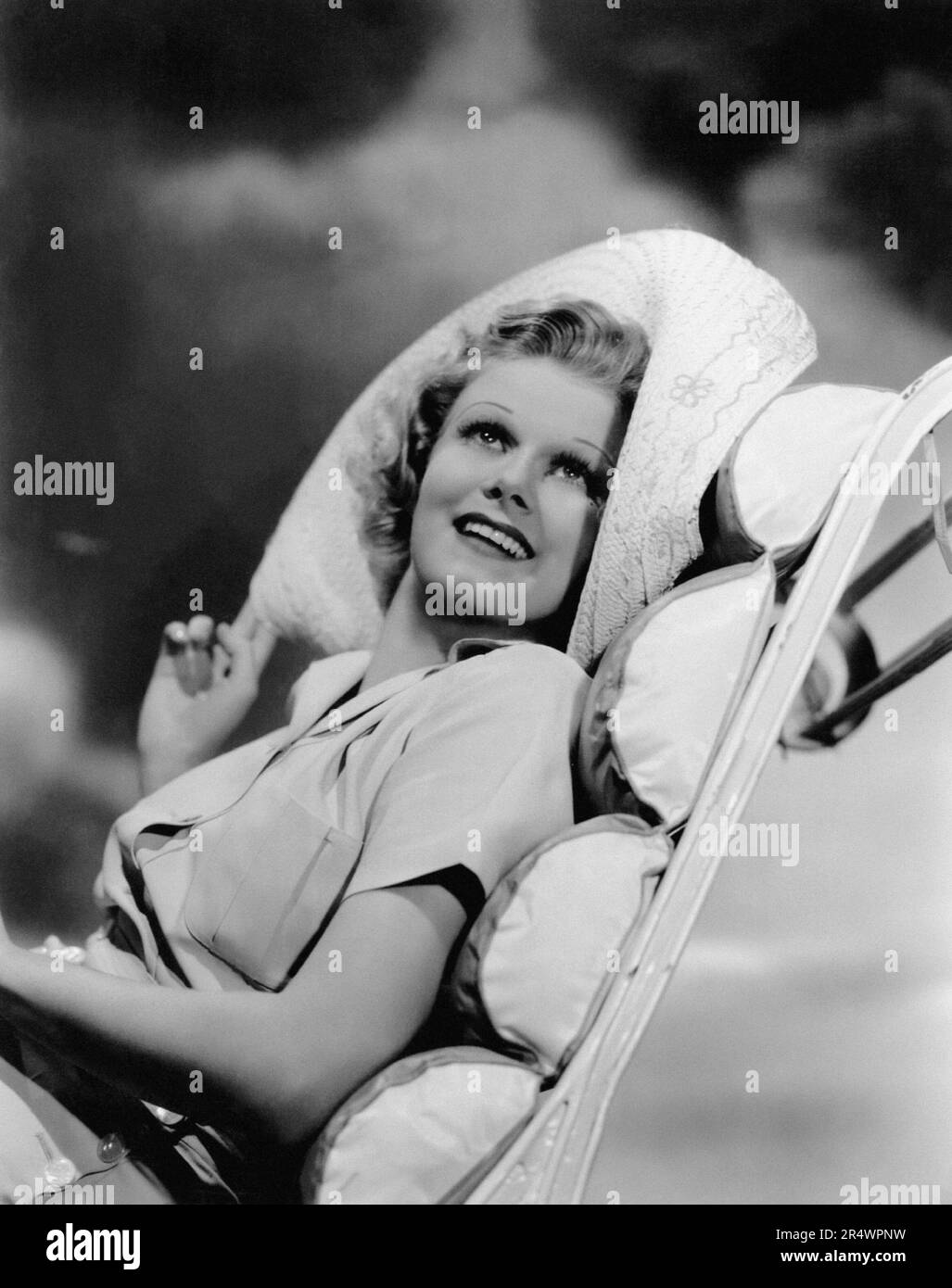 Jean Harlow In A Lounge Chair Stock Photo Alamy jean-harlow-in-a-lounge-chair-stock-photo-alamy