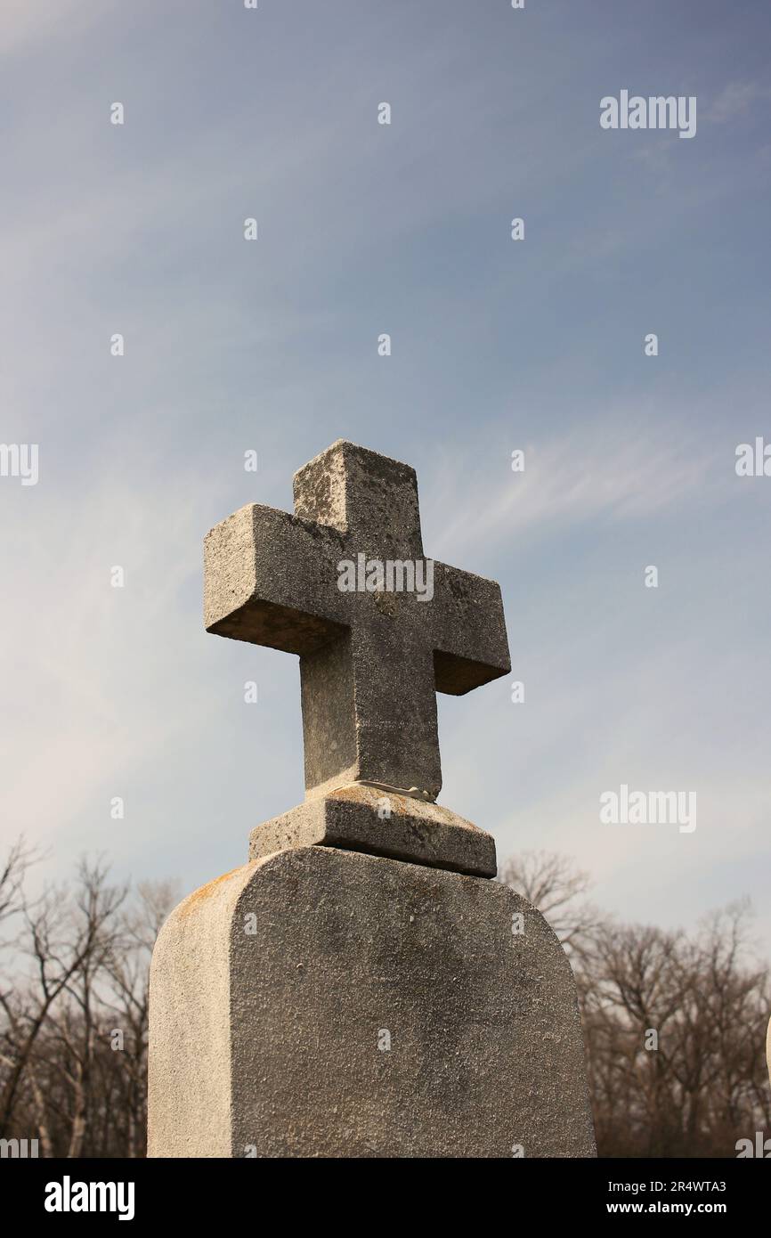 Simple carved stone cross hi-res stock photography and images - Alamy