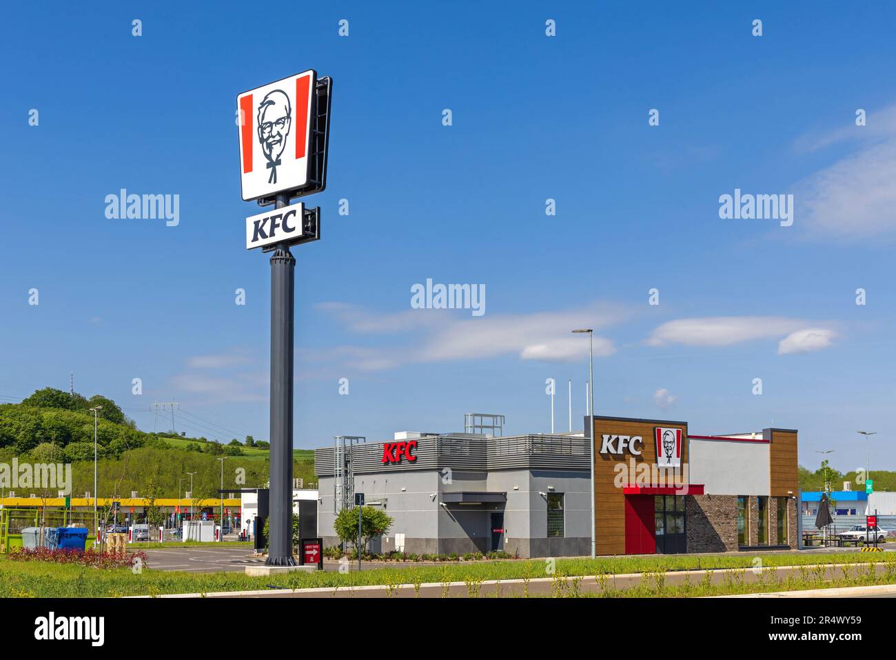 Belgrade, Serbia May 06, 2023 Tall Totem Sign Kfc Fast Food