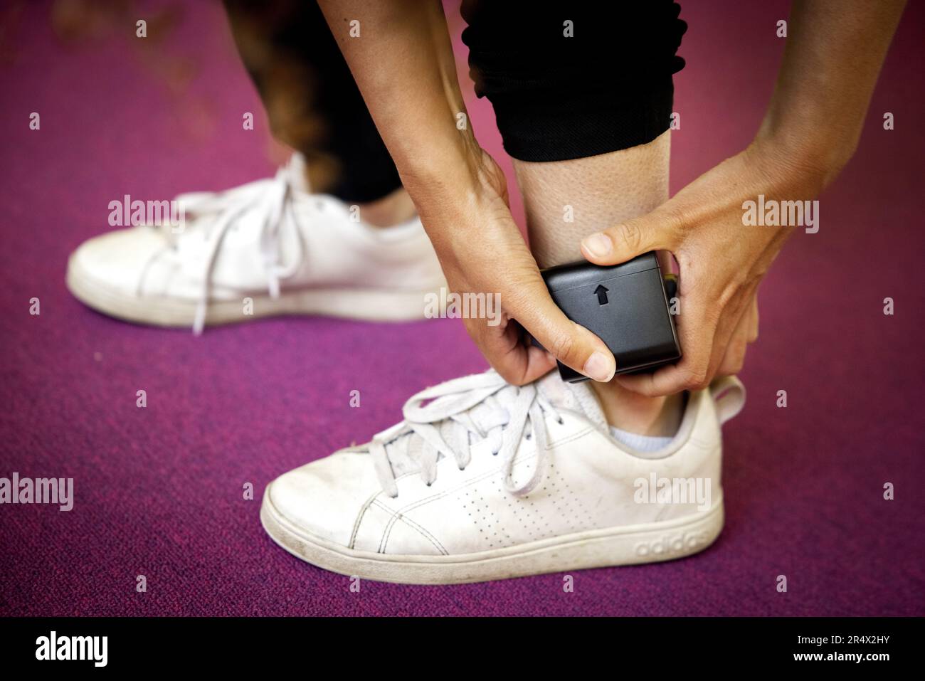 ILLUSTRATION - An electronic ankle bracelet. Using electronic detention can  serve as an alternative to being behind bars. ANP RAMON VAN FLYMEN  netherlands out - belgium out Stock Photo - Alamy