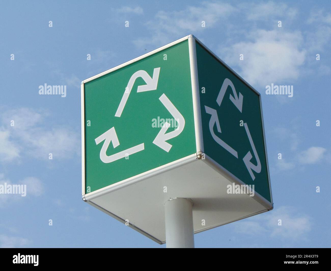 Recycling sign placed on a cube Stock Photo
