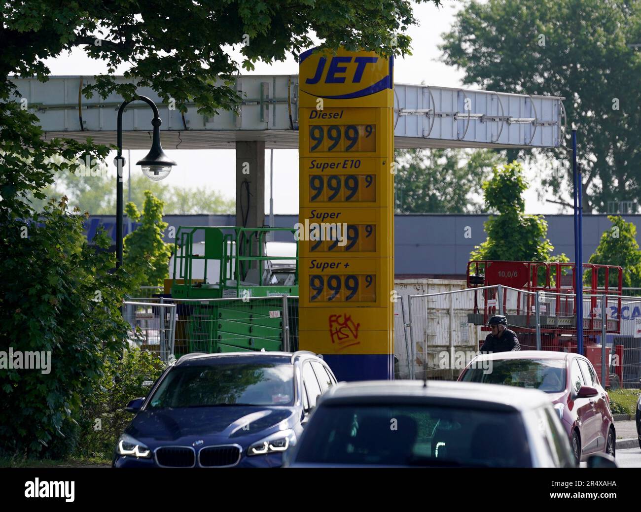 30 May 2023, SchleswigHolstein, Büdelsdorf The gasoline and diesel