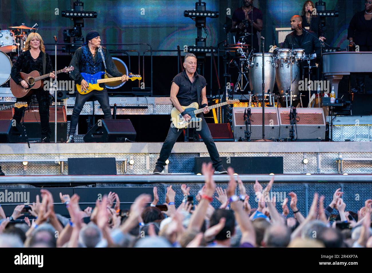 Bruce Springsteen, with the E Street Band, on stage at Murrayfield, Edinburgh, during his 2023 tour. Picture date: Tuesday May 30, 2023. Stock Photo