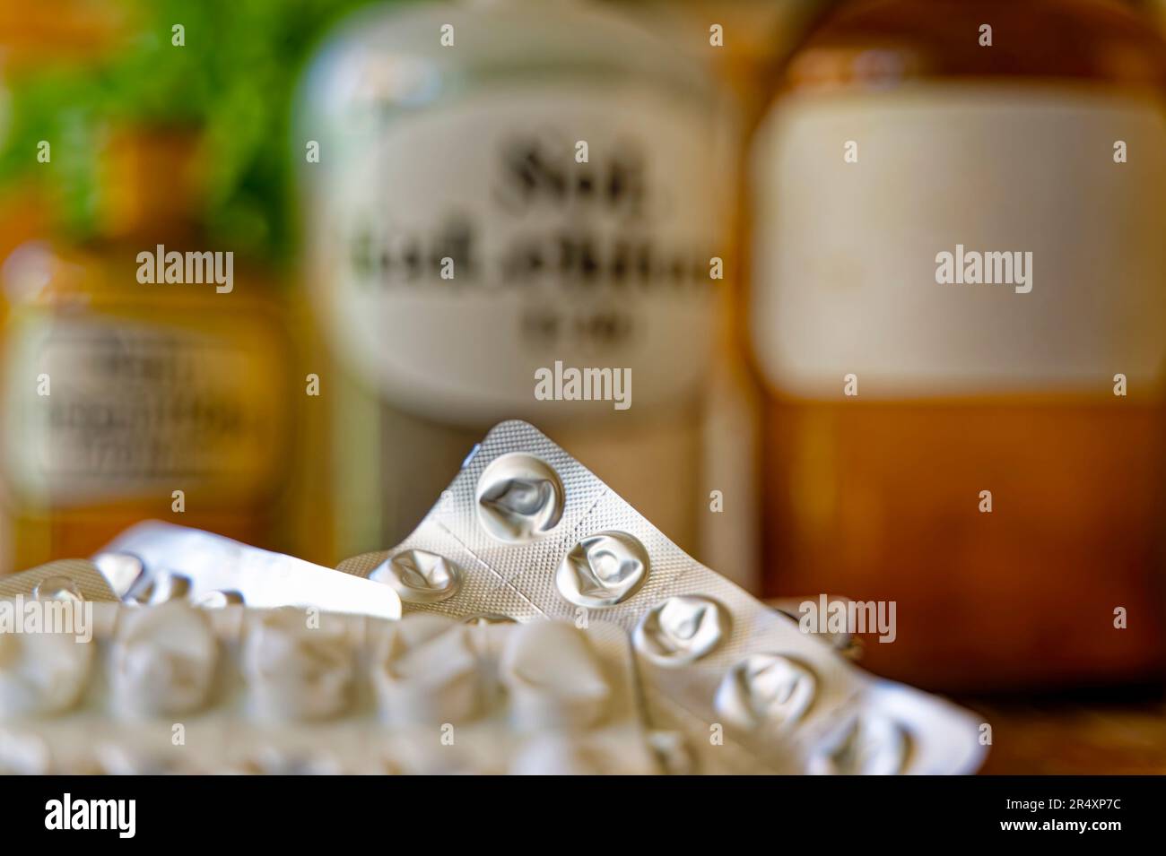 Empty packets hi-res stock photography and images - Alamy