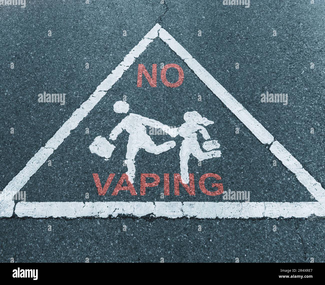 No vaping sign, school, schoolchildren, health dangers, underage... concept. UK Stock Photo