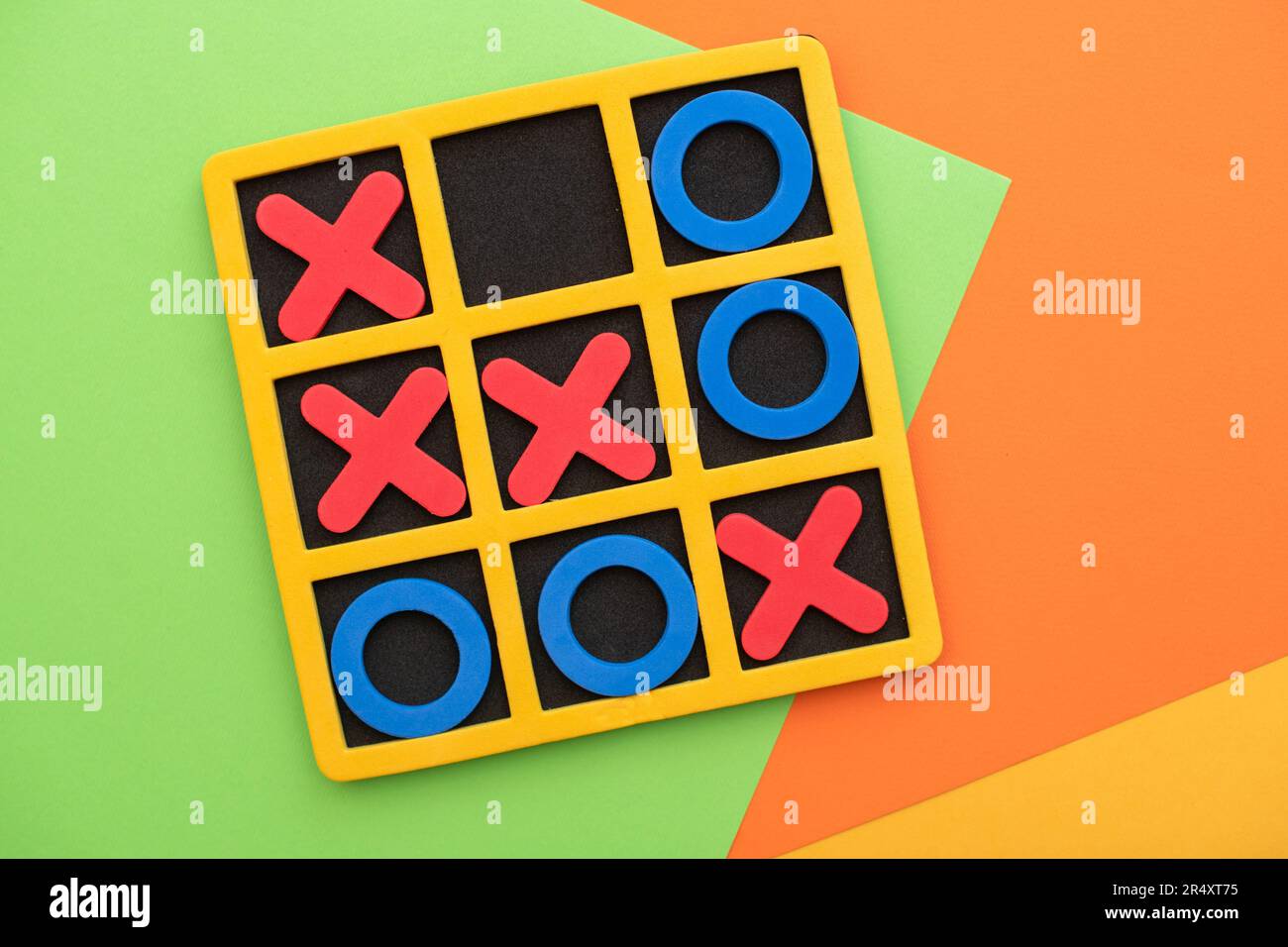 Tic tac toe game hi-res stock photography and images - Alamy