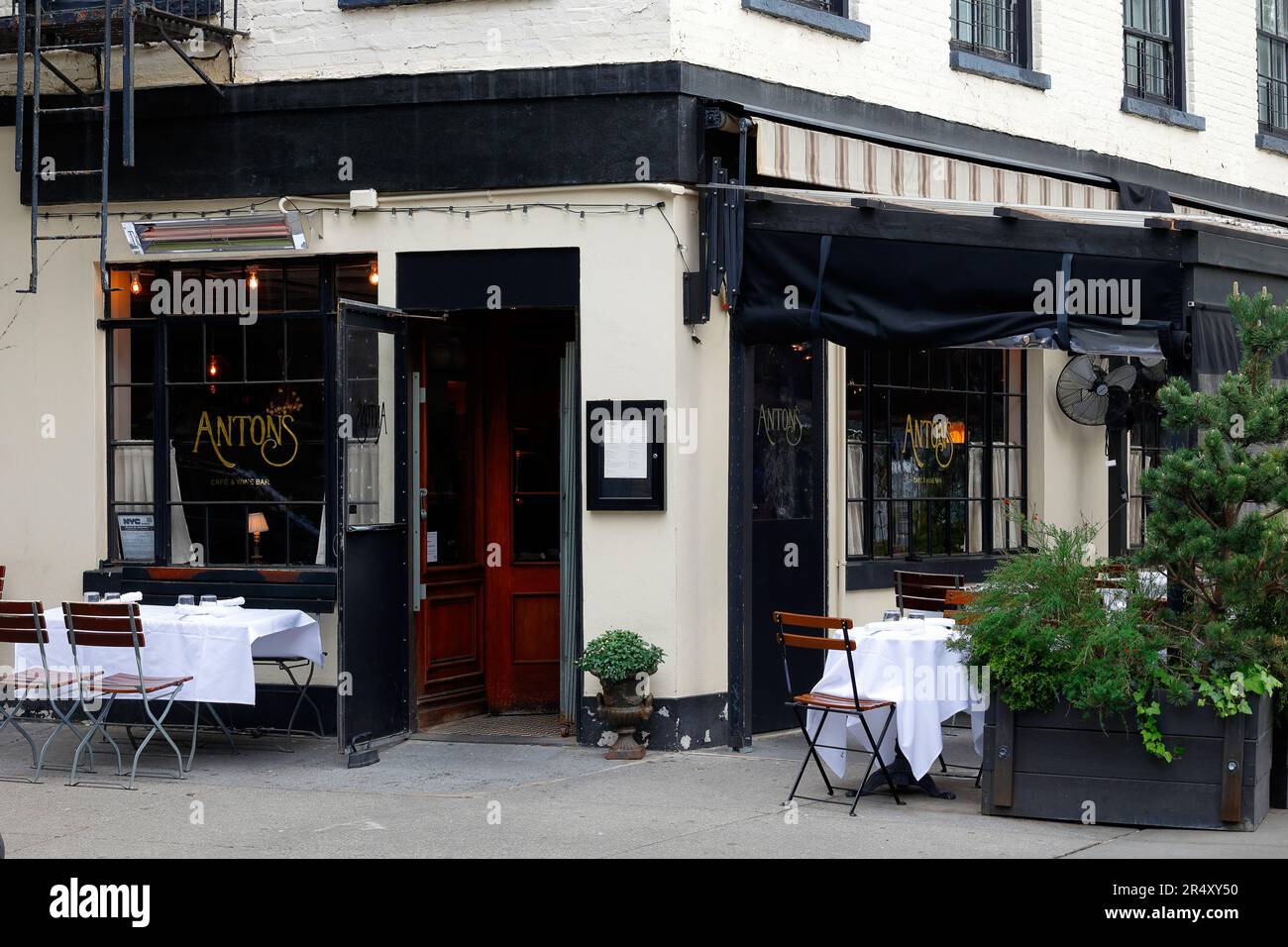 570 hudson st hi-res stock photography and images - Alamy