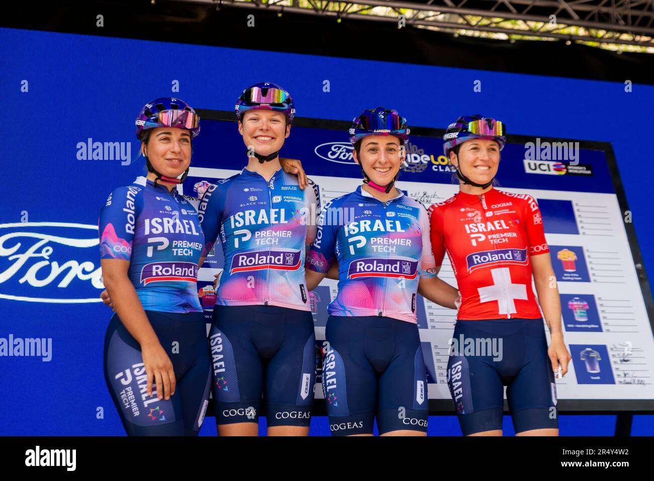Israel Premier Tech Roland riders before the RideLondon Classique Stage 3 UCI Women's World Tour cycle race around roads in central London, UK. Stock Photo