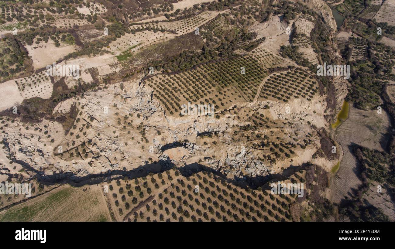 Fault fractures hires stock photography and images Alamy