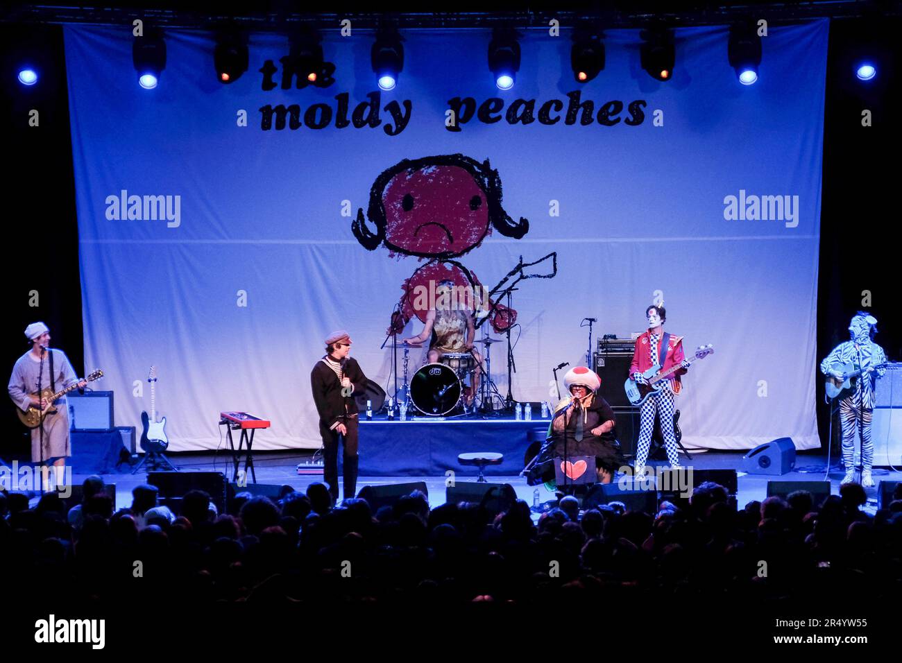 London, UK. 29th May, 2023. (L-R) Guitarist Jack Deshel, American singer-songwriter and lead vocalist Adam Green, drummer Brent Coles, vocalist Kimya Dawson, bass player Steve Mertens, and guitarist Toby Goodshank with American lo-fi indie folk rock band The Moldy Peaches performing live at The Roundhouse, London, UK Adam Green, and Kimya Dawsom with New York alternative indie band The Moldy Peaches reunite to perform for the first time as a band in 20 years. Credit: SOPA Images Limited/Alamy Live News Stock Photo
