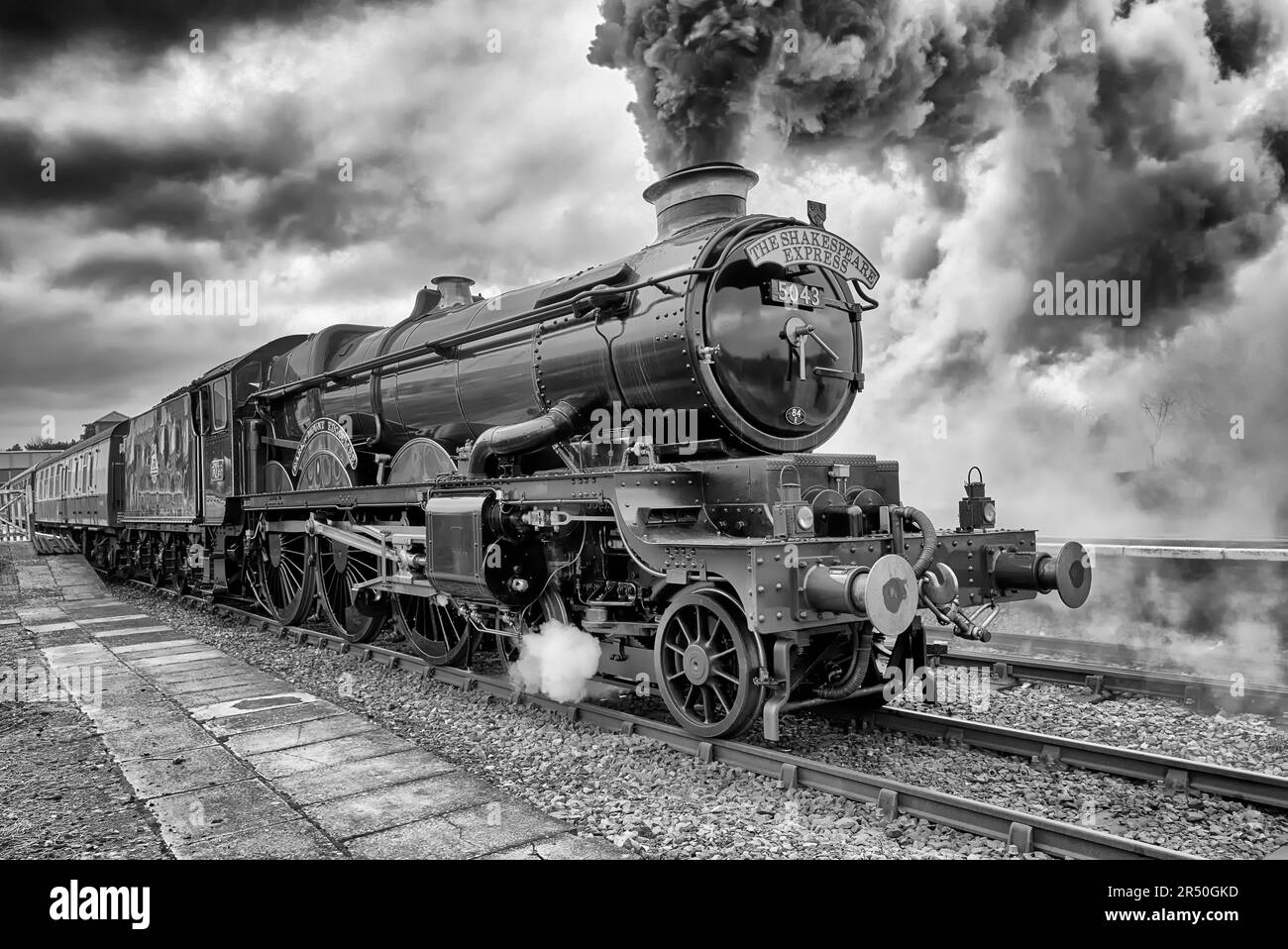 Steam train UK, Black and white train, Earl of Edgcumbe, Shakespeare Express, Stratford upon Avon, Warwick, England, UK Stock Photo