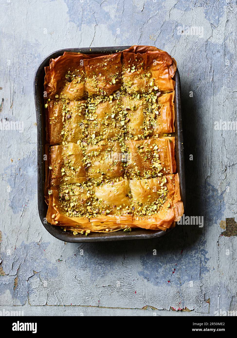 Baklava mit Pistazien Stock Photo - Alamy