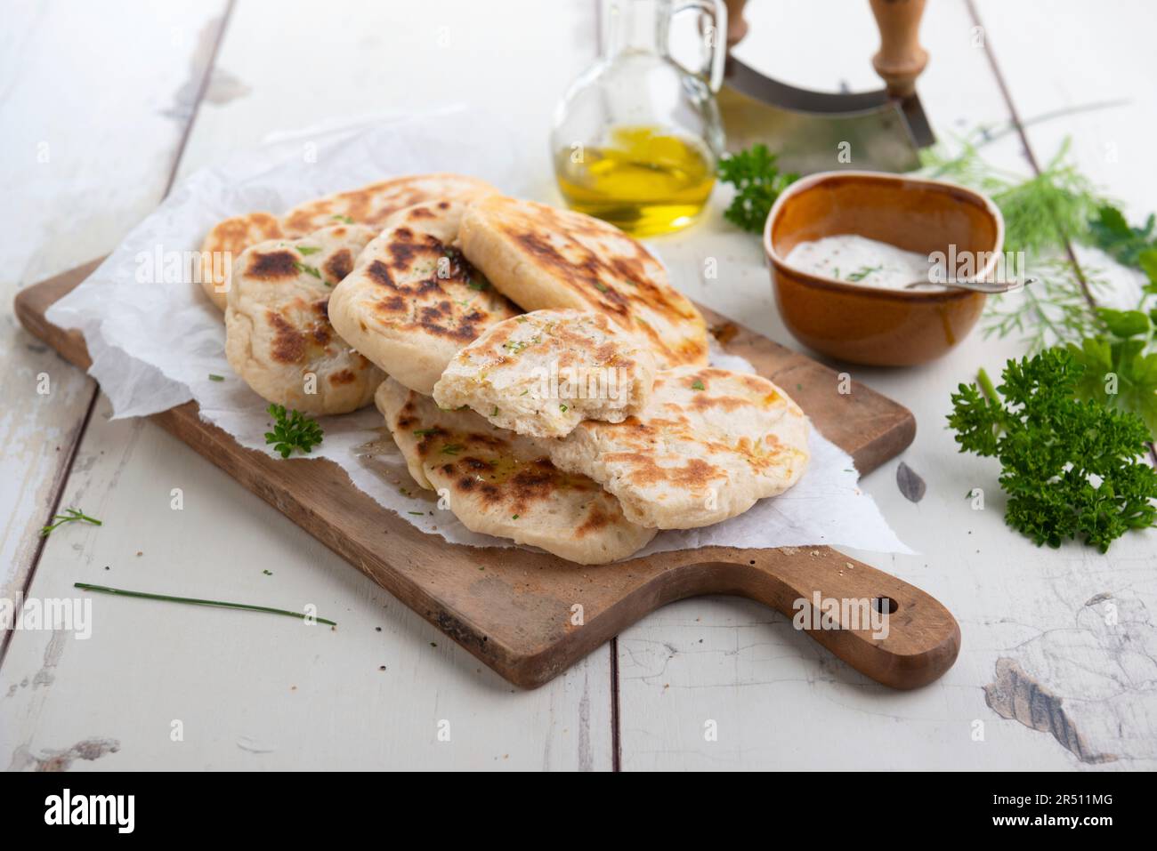 Panfried vegan naan bread (India Stock Photo Alamy
