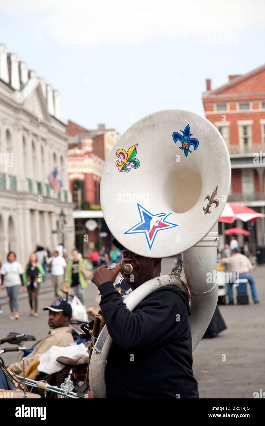 Tuba player in Jazz band, French quarter, Louisiana, New Orleans Stock ...