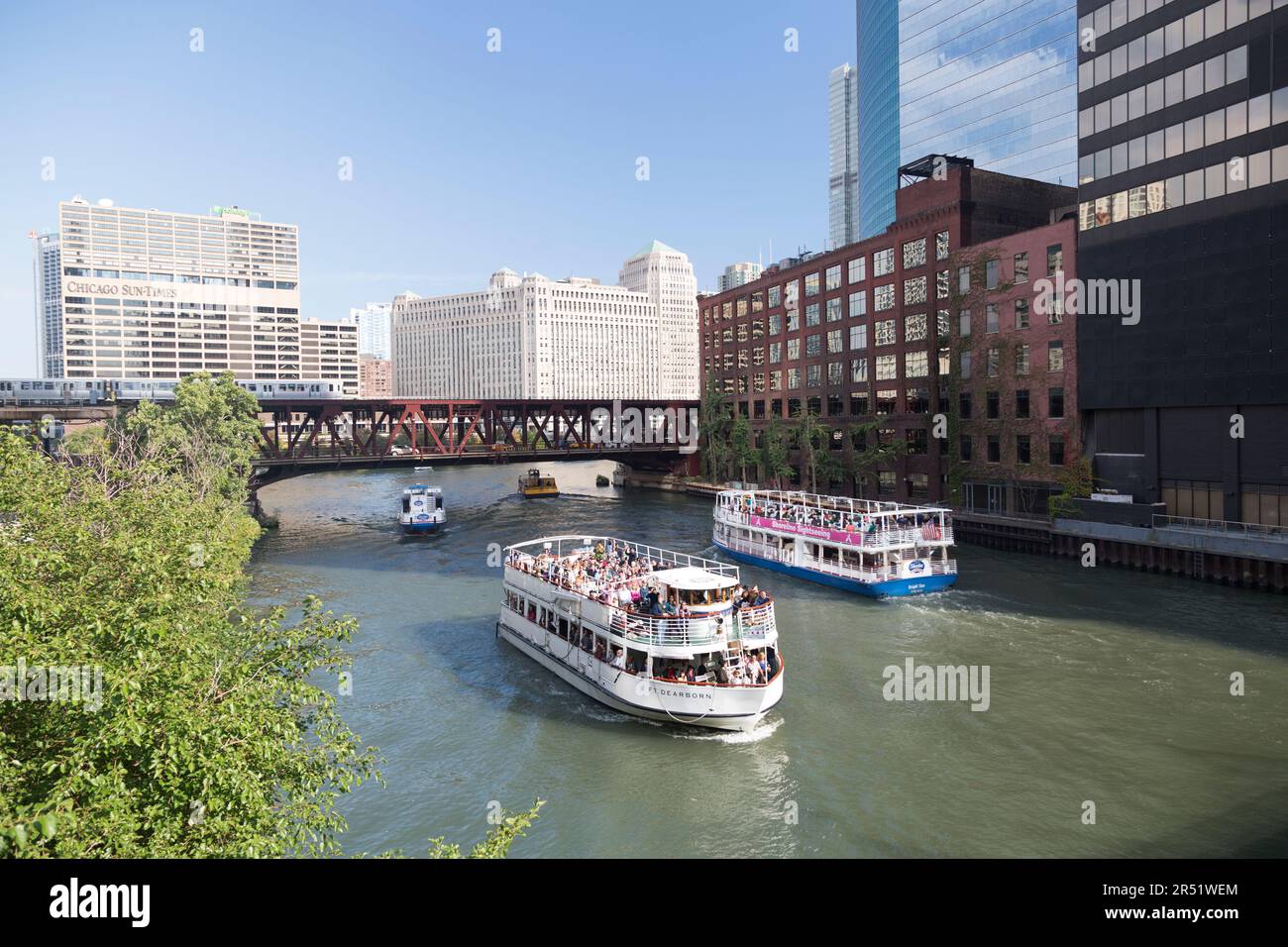 Usa illinois chicago merchandise mart hi-res stock photography and ...