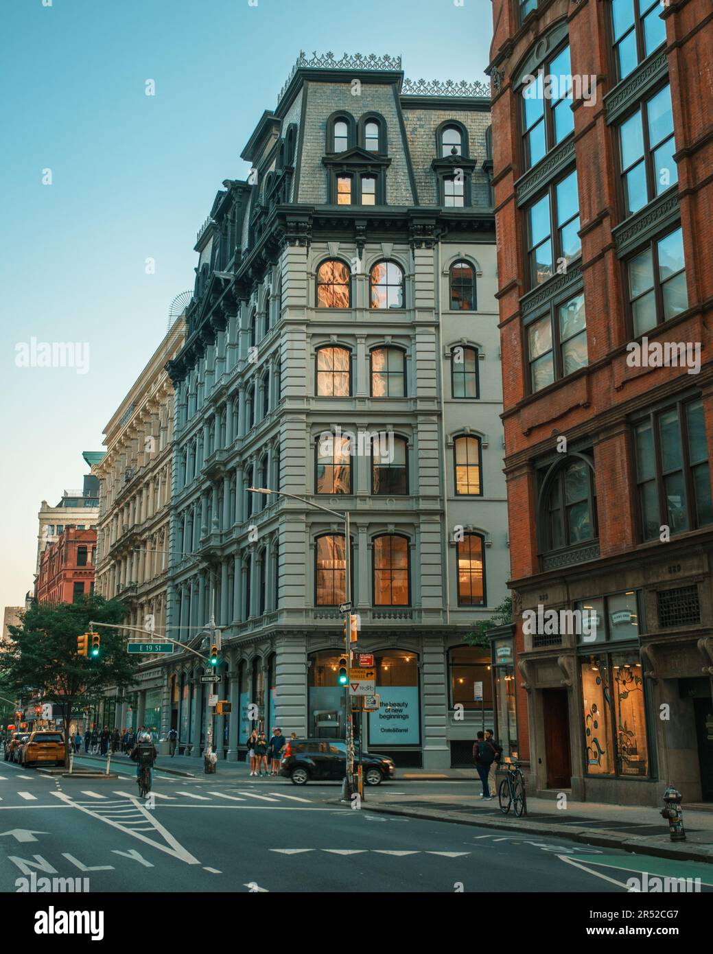 881 broadway hi-res stock photography and images - Alamy